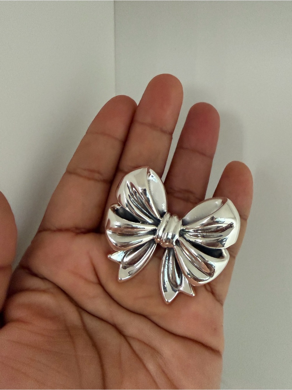 Huge Sterling Silver 925 Bow Ring size 8 - Picture 3 of 6